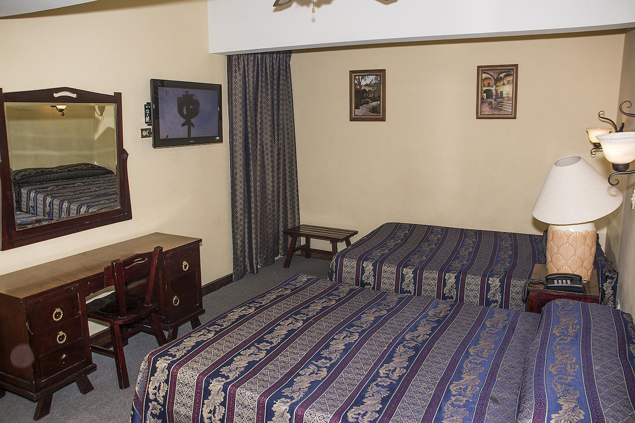 Hotel Roma Durango Quarto foto